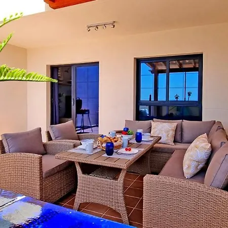 Casa Lalamar, * La Lajita